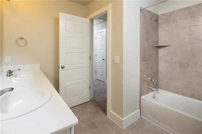 Building Photo - 213 Bridgeford Dr