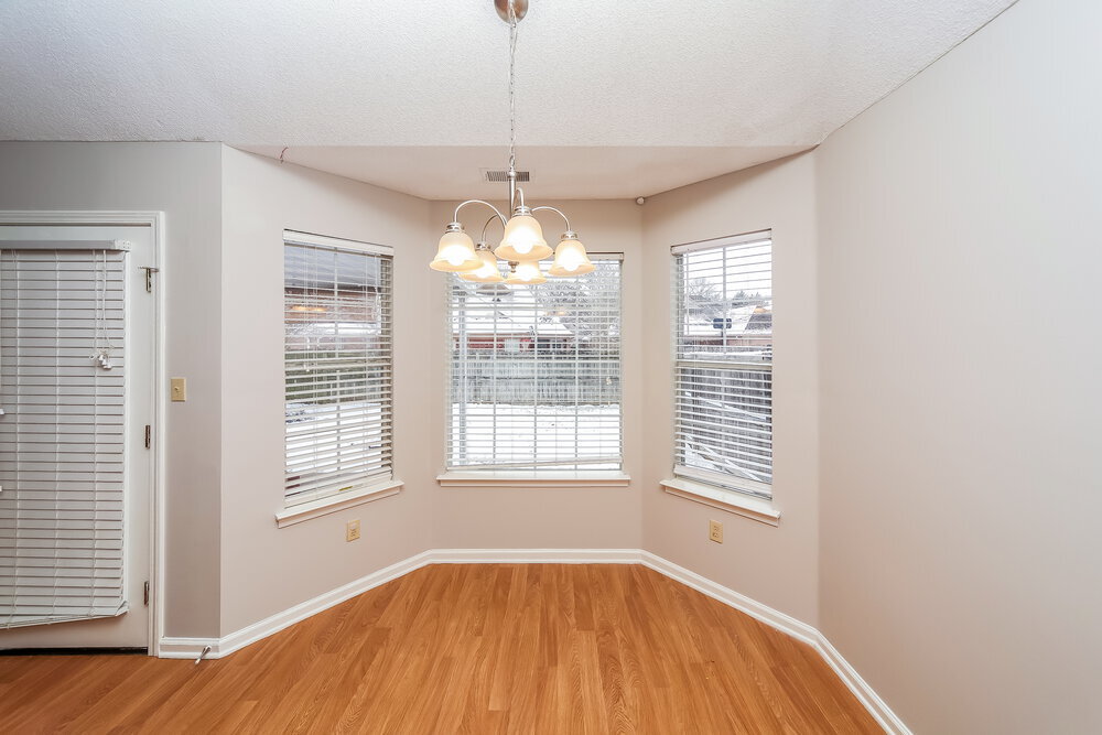 Building Photo - 8243 Cross Point Dr