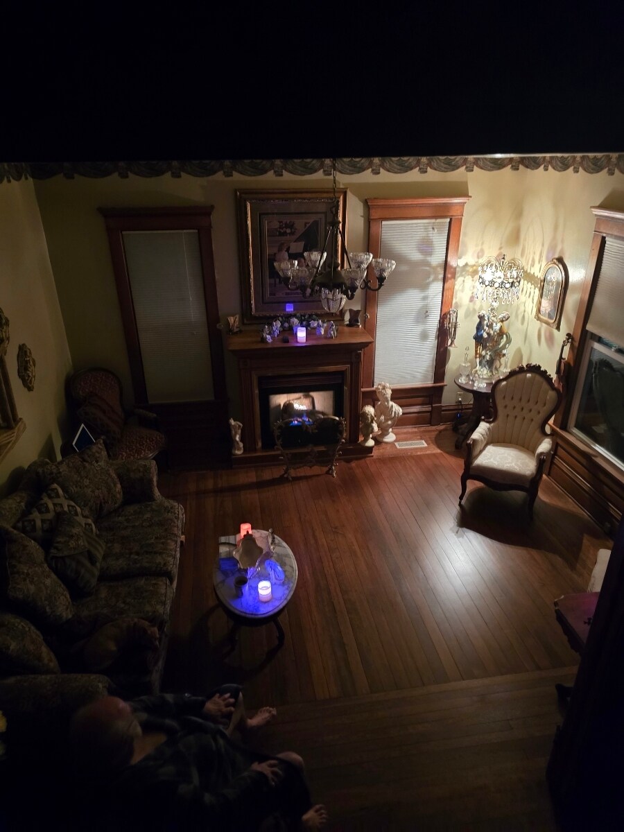 Formal living room - 408 E Boone St