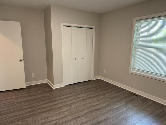 Building Photo - 1012 Jackson St NW