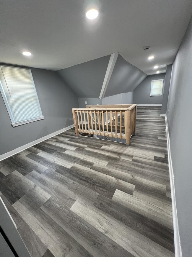 Building Photo - 85 Chestnut St