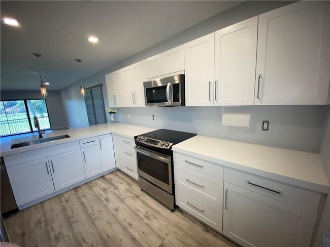 Building Photo - 21766 Cypress Dr