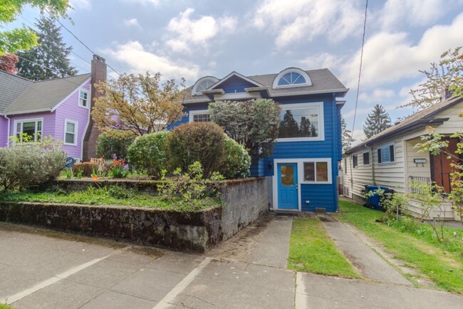 Primary Photo - 3Bd/1.75Ba Seattle House