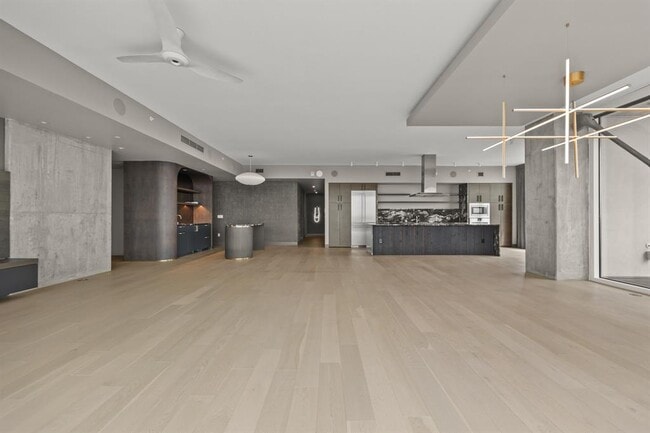 Building Photo - 301 West Ave
