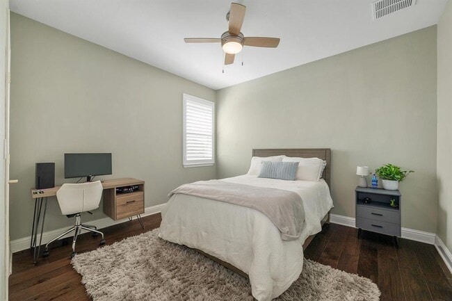 Building Photo - 6701 Teulada Dr
