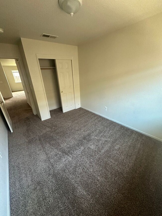 Building Photo - Four Bedroom Two Bathroom Home for Rent