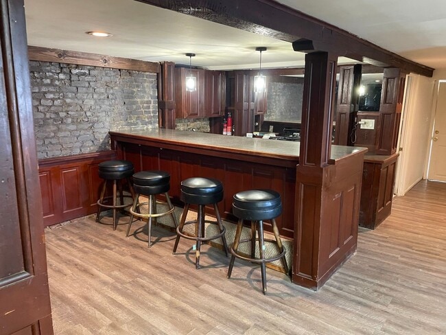 Building Photo - Cozy 1 Bedroom 1 Bathroom Basement Unit!