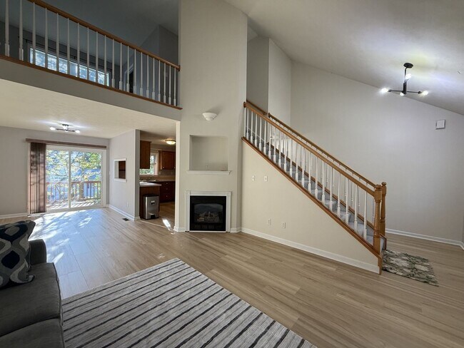 Building Photo - 210 Amblewood Way