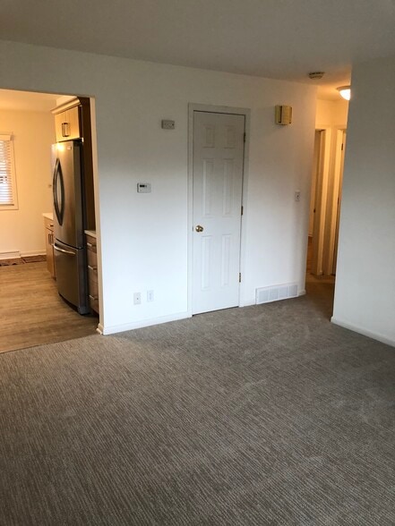 Living Room - 11722 Mill Street