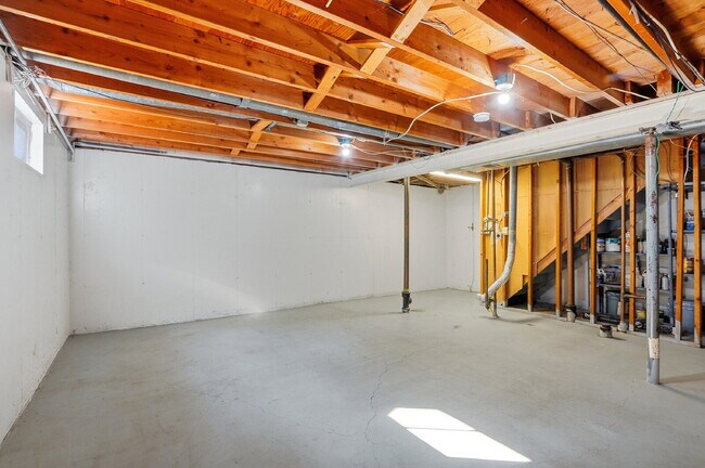 Building Photo - $2,695.95, 3-Bed, 2-Bath, Ranch House in Littleton with Great Fenced in Yard!