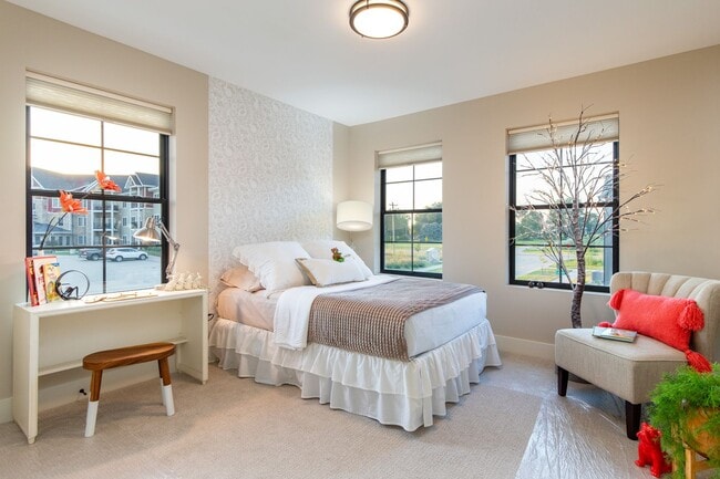 Building Photo - Hayden's Ridge - Meadowlark 4