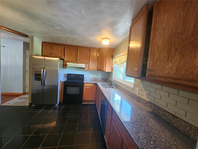 Building Photo - 2332 Viminal Ct