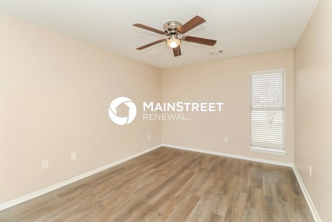 Building Photo - 4 Bedroom Pet-Friendly Home in Horn Lake, MS with Main Street Renewal