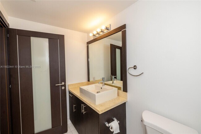 Building Photo - 50 Menores Ave