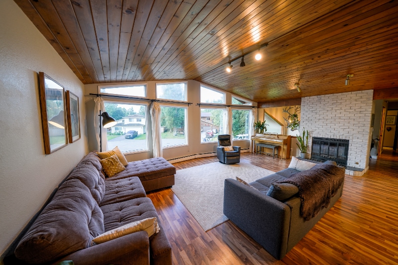 Primary Photo - 6701 St Ives Pl