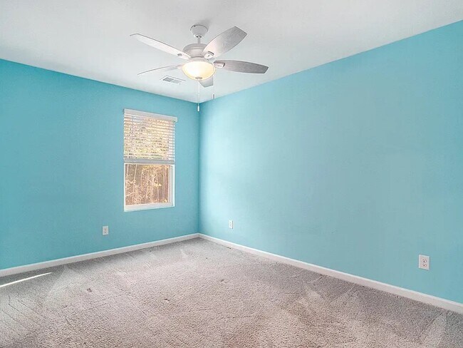 Building Photo - 294 Torslanda Ln