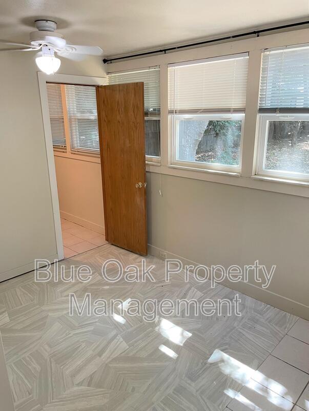 Building Photo - 337 W 1st Ave