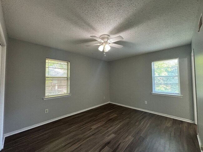 Building Photo - Register your account with Rently to sched...