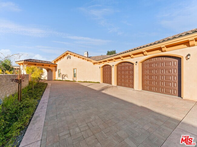 Building Photo - 14420 Merlot Ct