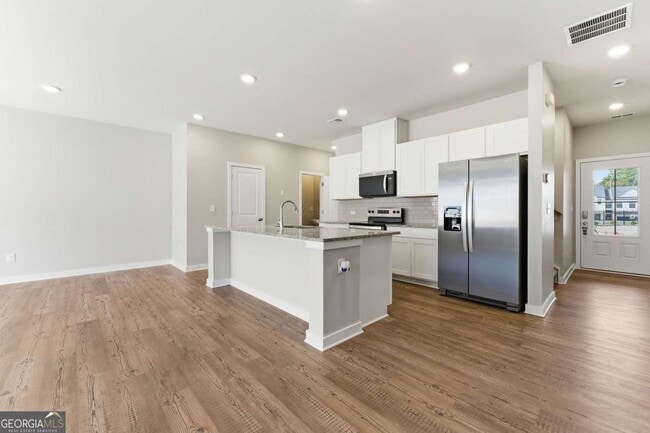 Building Photo - 1905 Westwind St