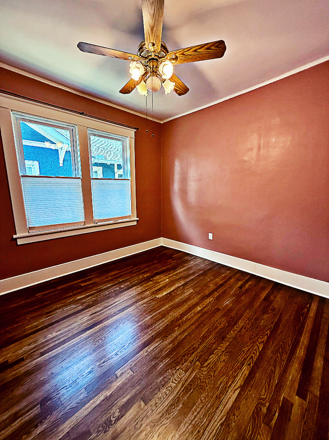 Building Photo - Beautifully Updated Historic Home in Midto...