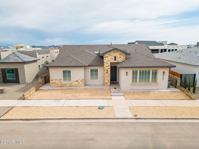 Building Photo - 14640 Charles Foster Ave