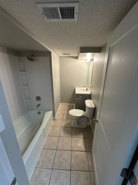 Building Photo - 1764 Montreal Ave