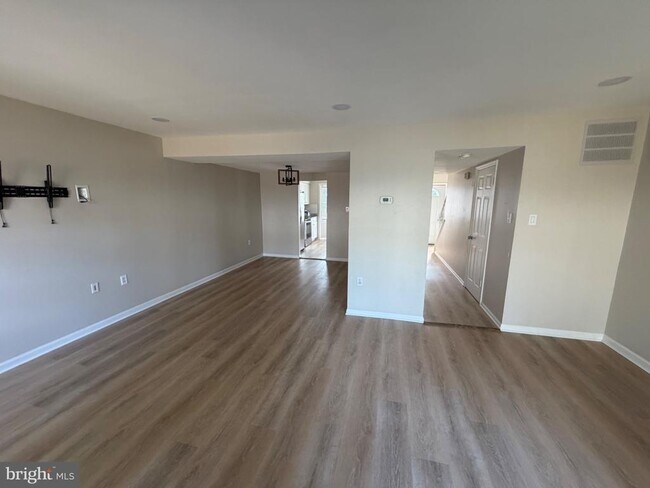 Building Photo - 12120 Stoneford Dr
