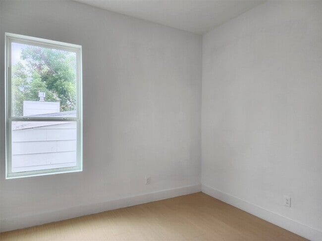 Building Photo - 3411 St Emanuel St