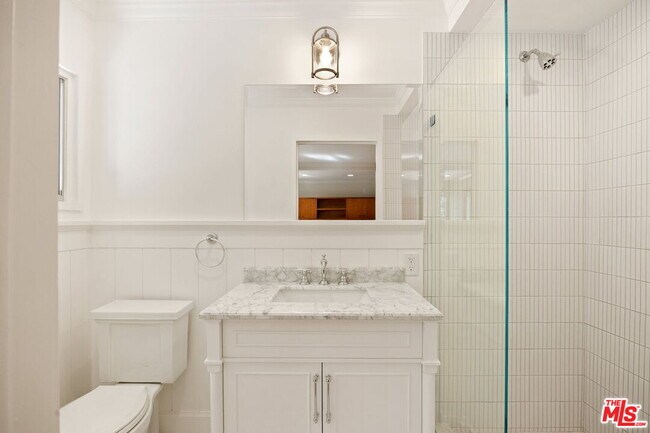 Building Photo - 7972 Mulholland Dr