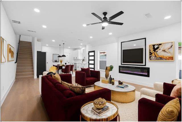 Building Photo - 1407 Barry Ave