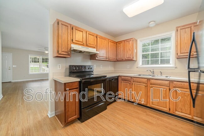 Building Photo - 1515 Elmwood Ave