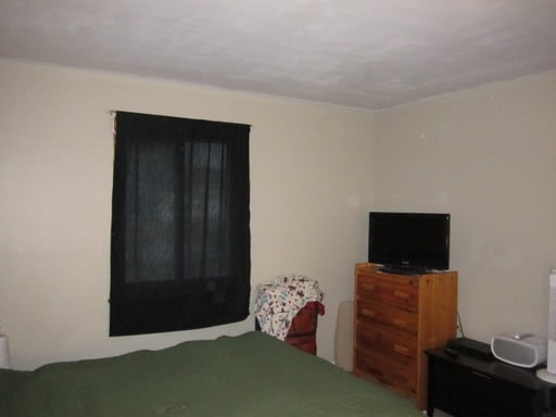 Building Photo - Updated 4Bed/2 Bath Home