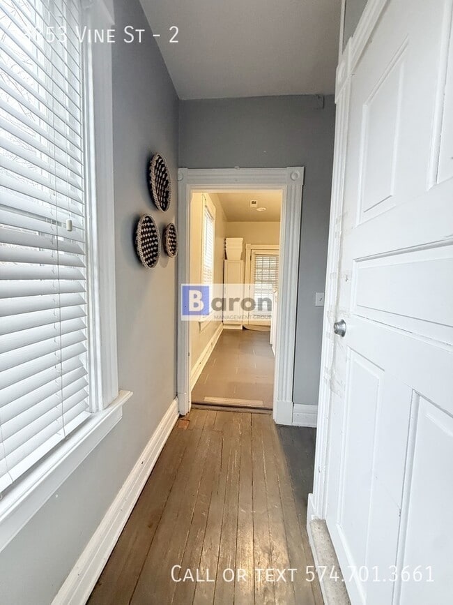 Building Photo - 3853 Vine St