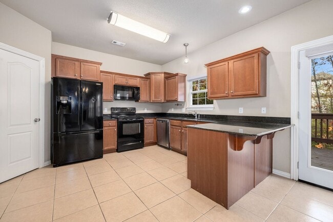 Building Photo - Charming 3-Bed Home in Fayetteville