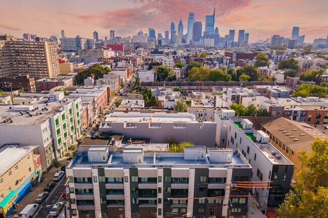 Building Photo - 1338 N 15th St