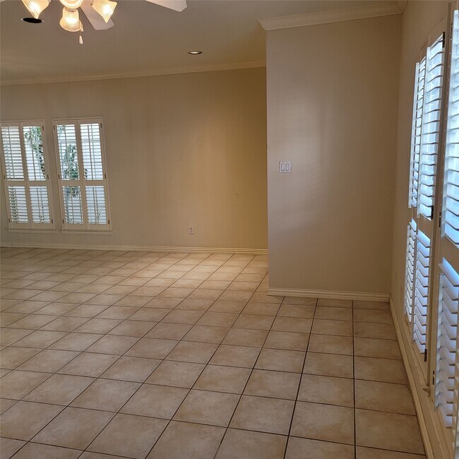 Building Photo - 7111 Harmony Cove