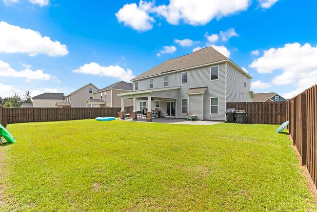 Building Photo - 135 Regatta Way