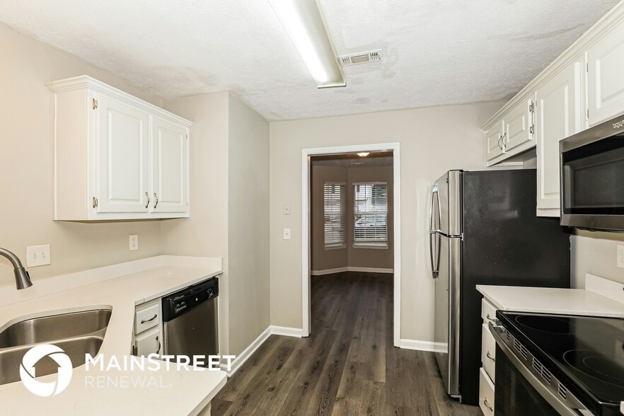 Building Photo - 388 Sawgrass Way