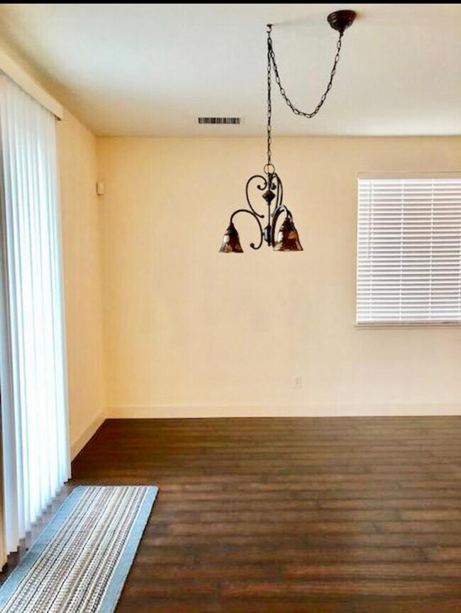 Building Photo - 11725 Cervino Dr