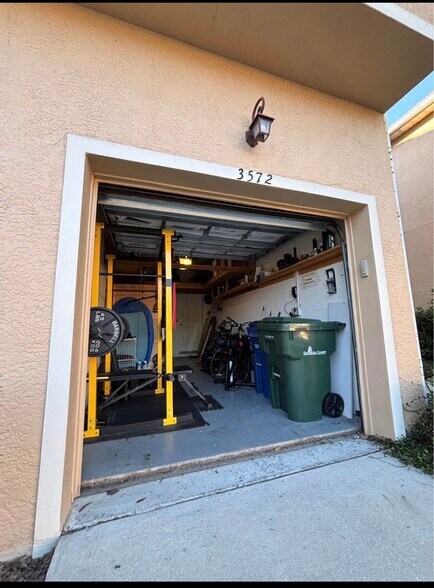 Building Photo - 3572 Parkridge Cir