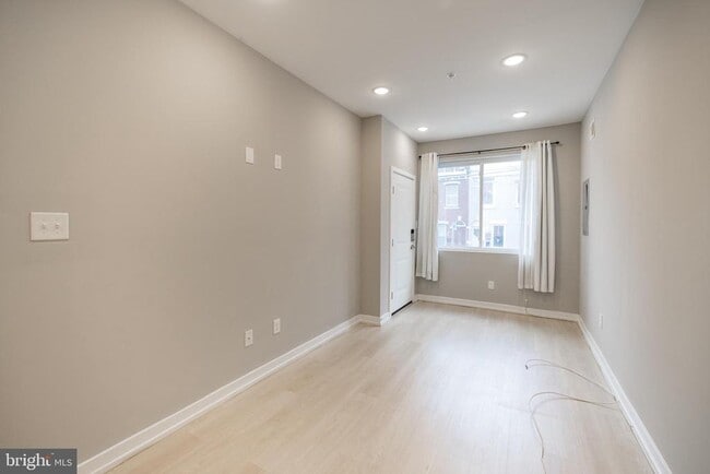 Building Photo - 2428 Jasper St