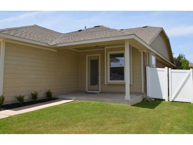 Building Photo - 1511 Legend Oaks Ln
