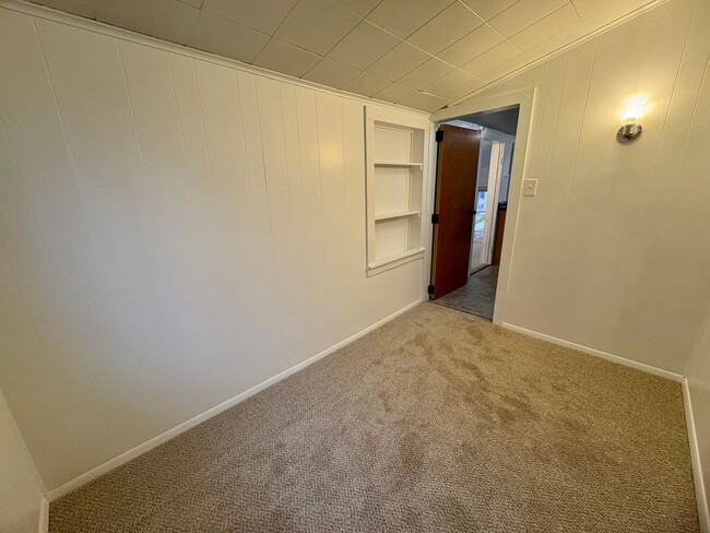 Building Photo - 2 Bedroom 1 Bathroom in Middletown!