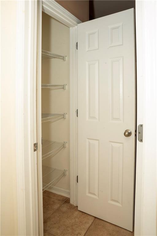 Building Photo - 2581 Southhaven Ln