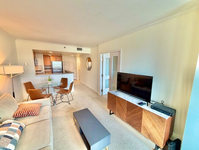 Building Photo - Penn Ave Prominent Neoclassical 1 Bed Condo, w/Balcony, Pool, Gym. - Furnished Option, Parking Op...