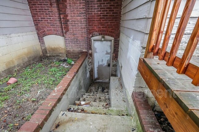 Building Photo - 331 Chittenden Ave