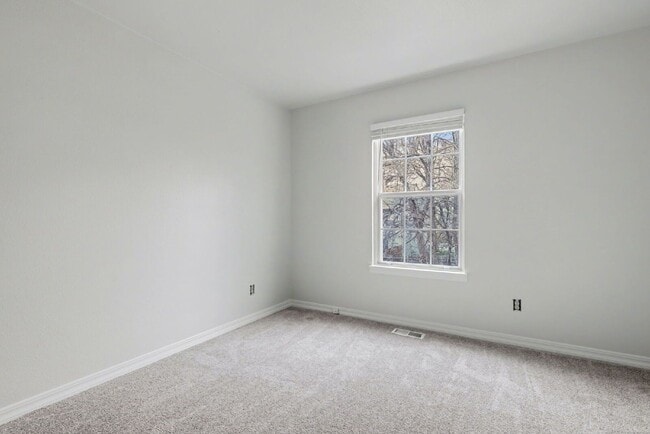 Building Photo - 4152 Charleston Dr