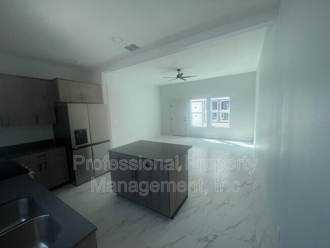 Building Photo - 2813 Bravo Rd