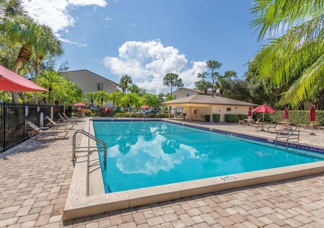 Building Photo - 205 Foxtail Dr